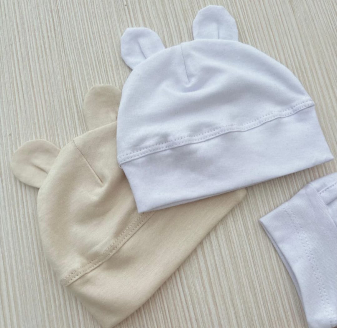 Combo de 2 bodys + 2 gorritos con orejitas (margaritas) - Imagen 2